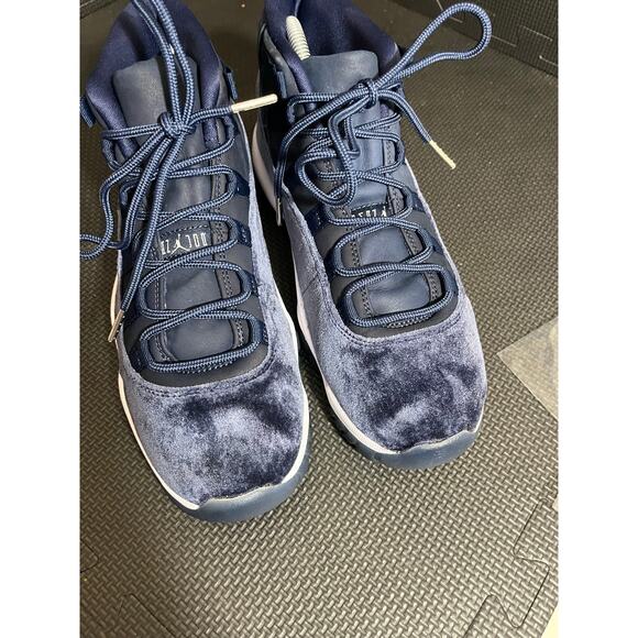 Nike Air Jordan 11 Retro Midnight Navy Velvet Shoes AR0715-441 Women’s‎ Size 10 - Picture 7 of 8